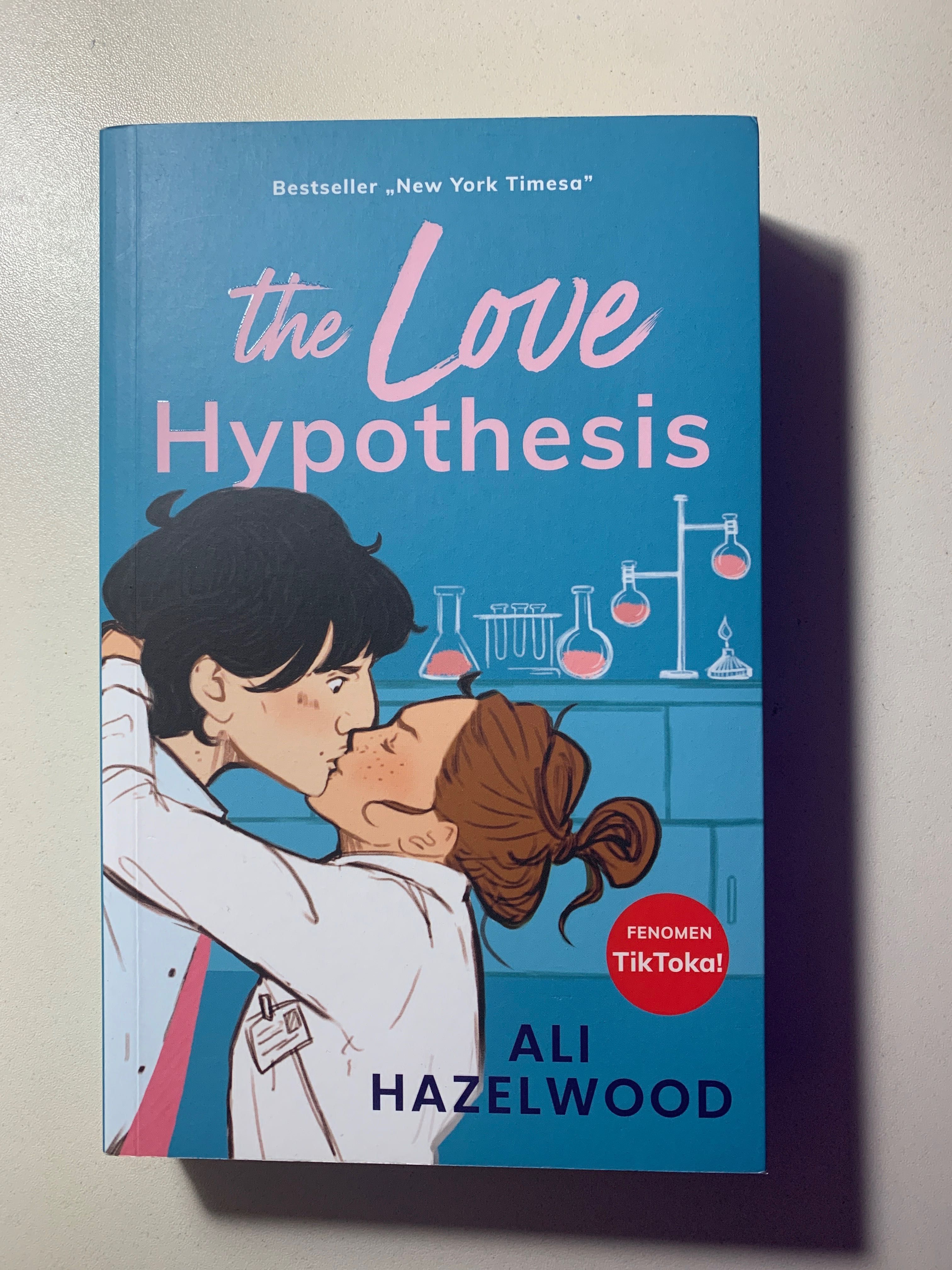 książka the love hypothesis