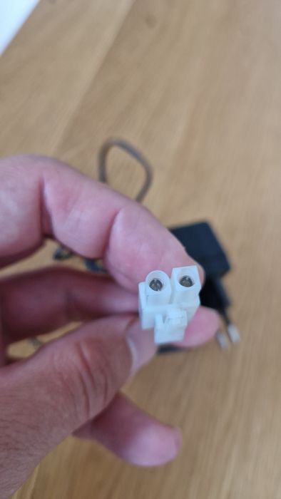 Ładowarka  modelarska oddam