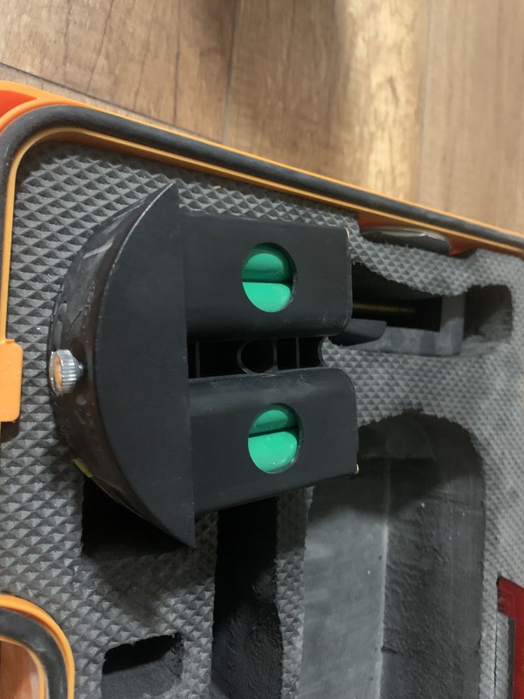 Laser krzyżowy Geofennel FL 60 Maxi Liner