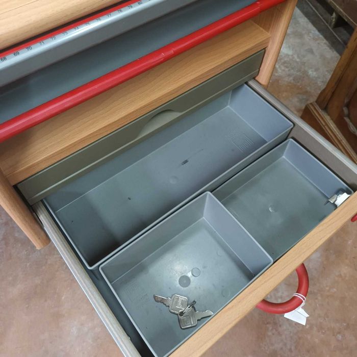 Secretária / Estirador com altura regulável