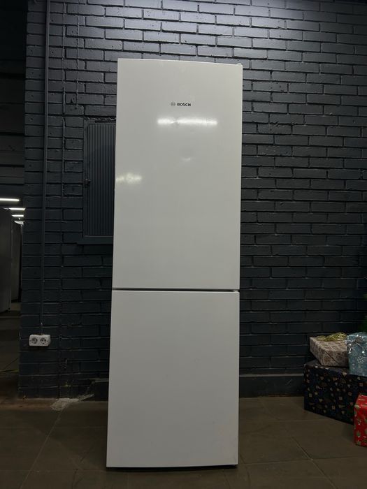 Холодильник Bosch KDV16715 в ідеальному стані