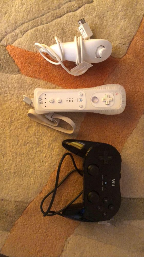 Consola branca da wii com jogos e comandos