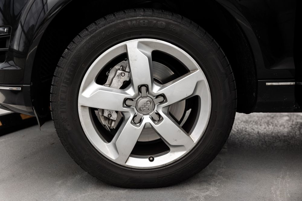 Продам Audi Q7 2013