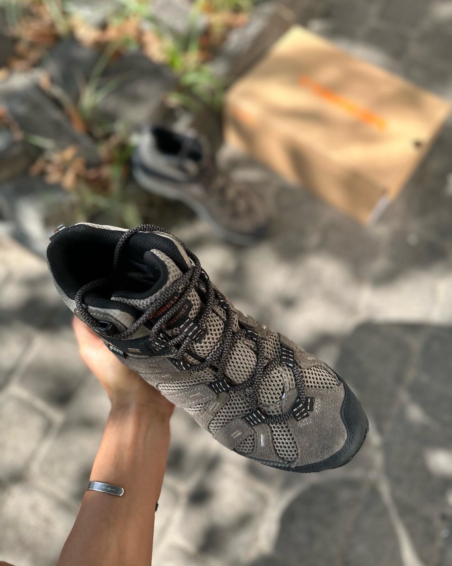 Оригінальні трекінгові черевики Merrell Alverstone 2 MID GTX J036917