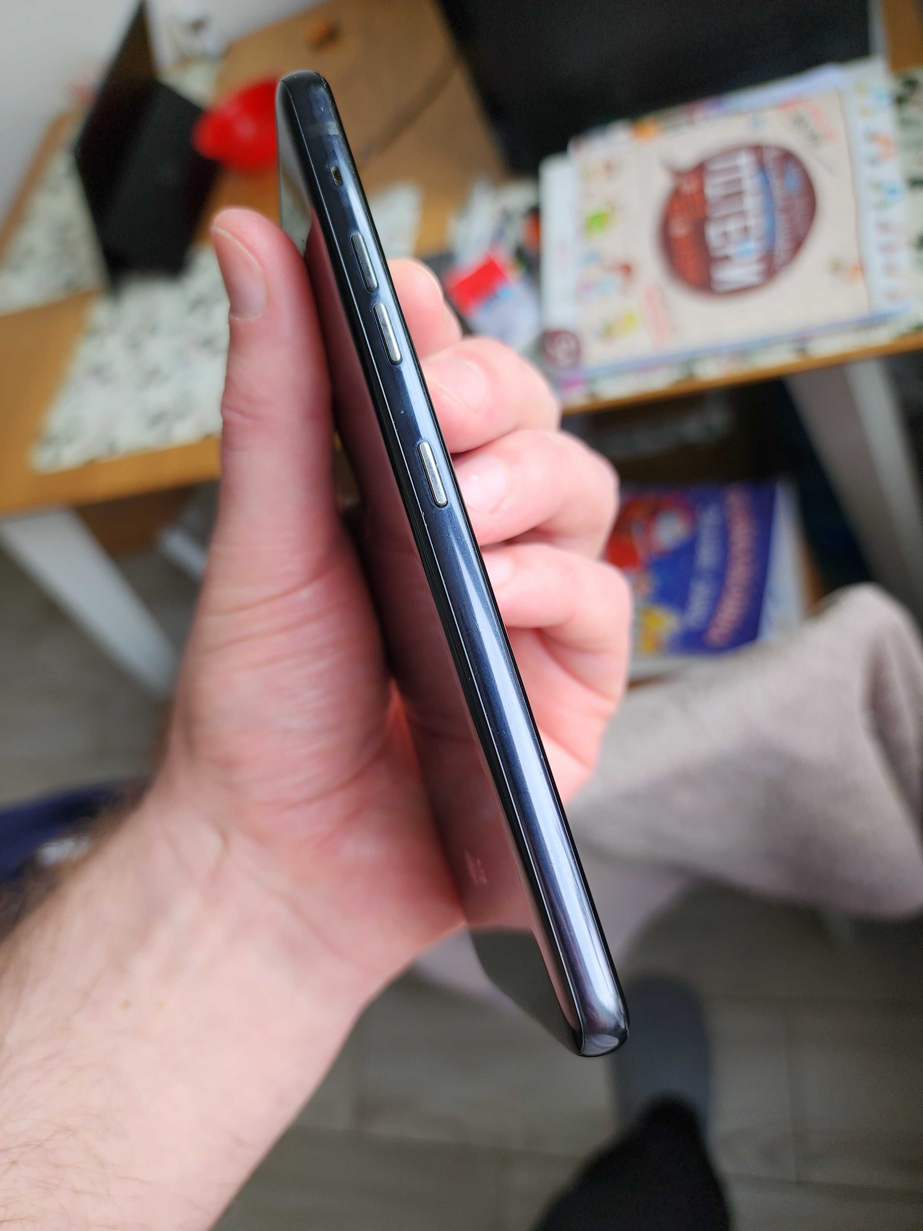 Смартфон LG G8 LM-G820TM 6/128GB Aurora Black