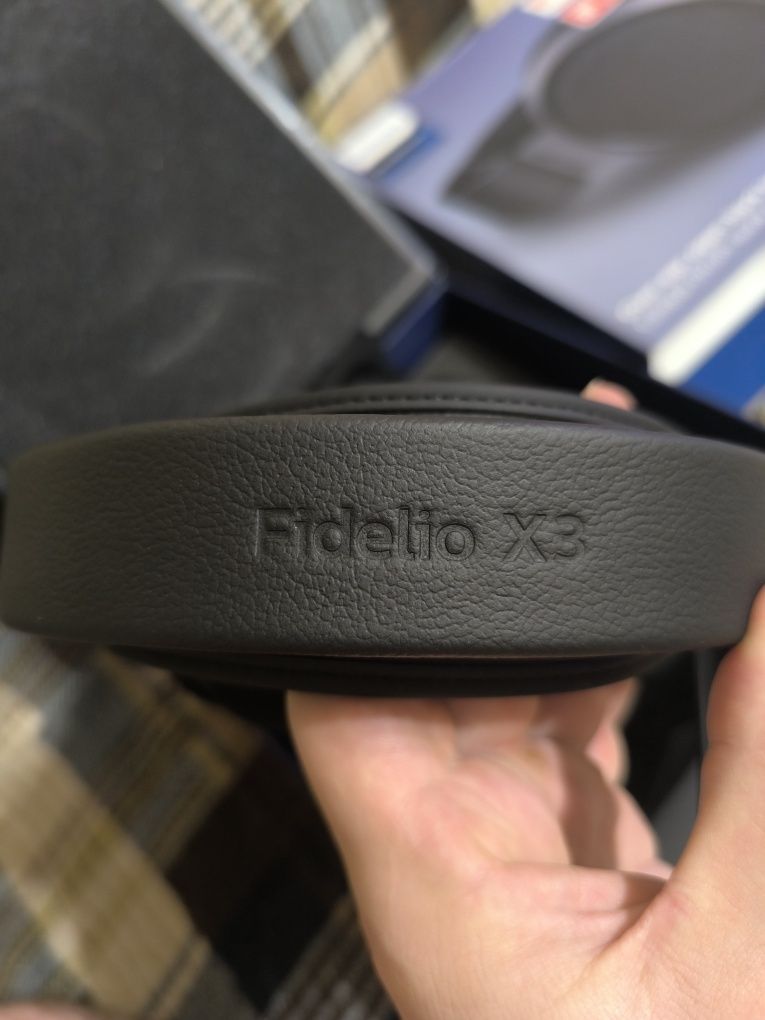 Наушники студийные Philips Fidelio X3