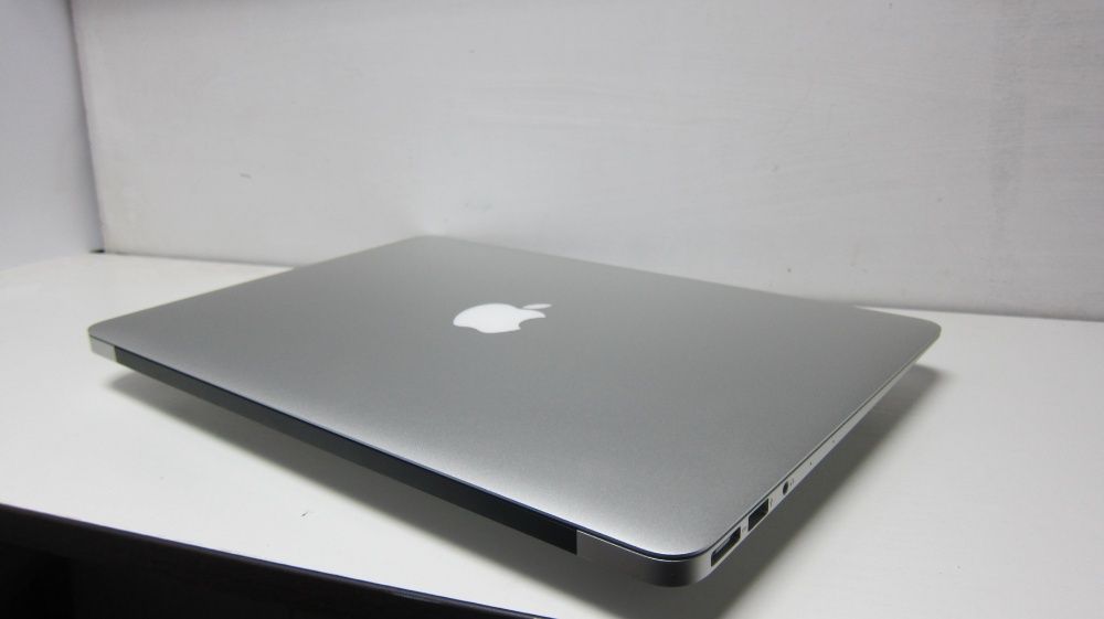 Mac Book Air 13.3" Intel Core i5 .Ram 8 gb. Вибiр ноутбуків Київ