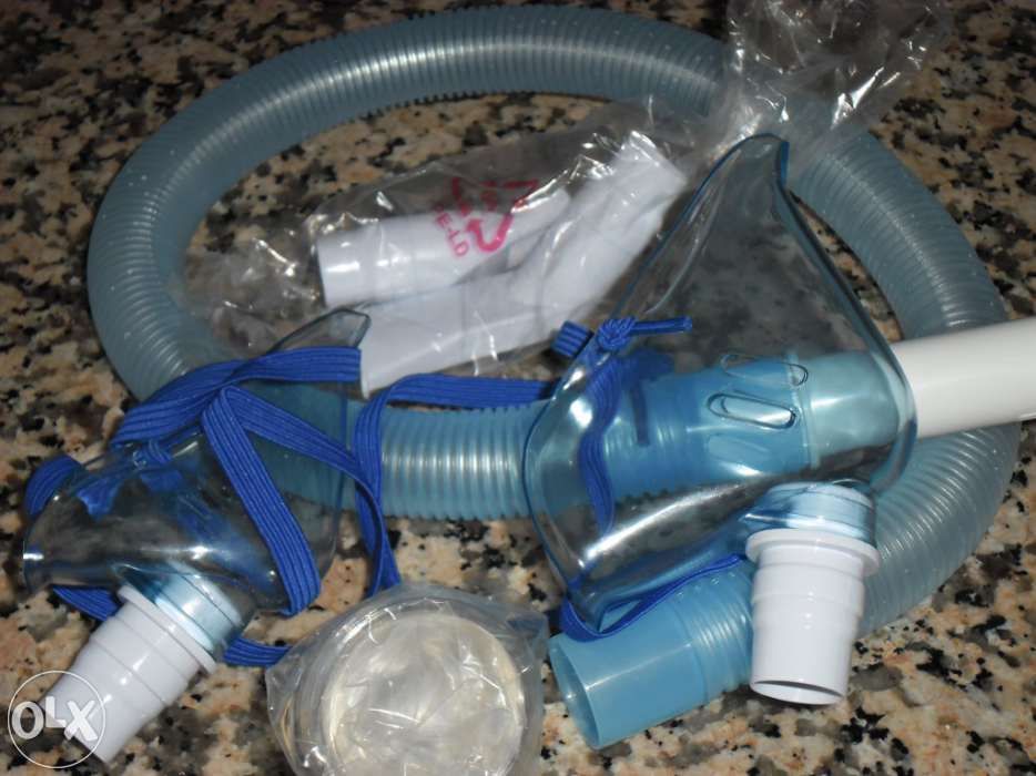 Maquina de fazer mascaras para crianças e adultos nova