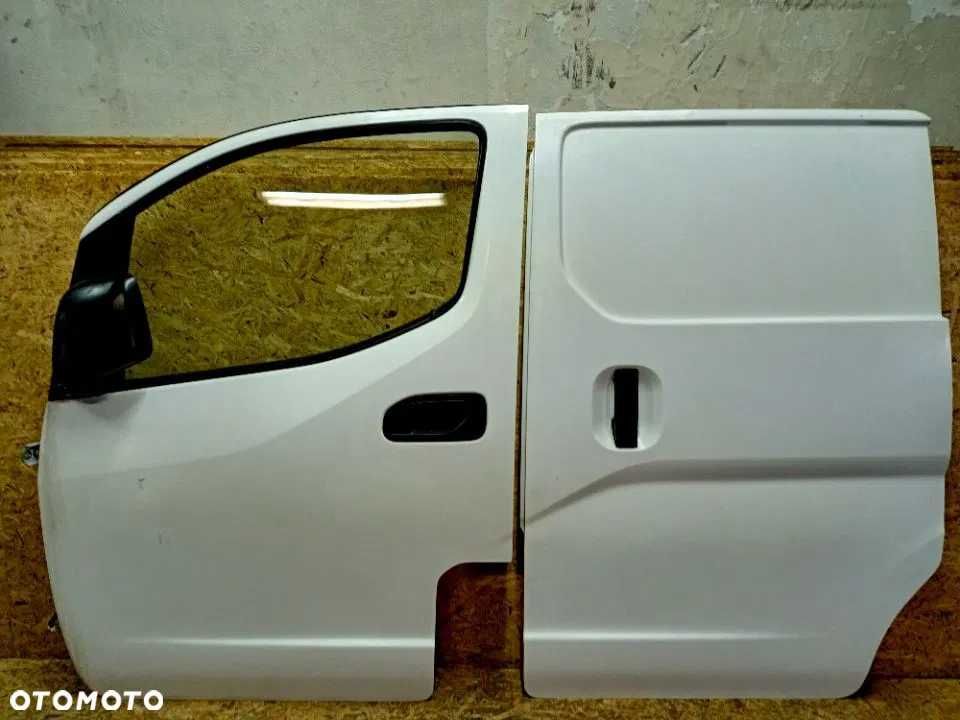 Nissan NV200 NV 200 drzwi lewy lewe przód tył przesuwne białe