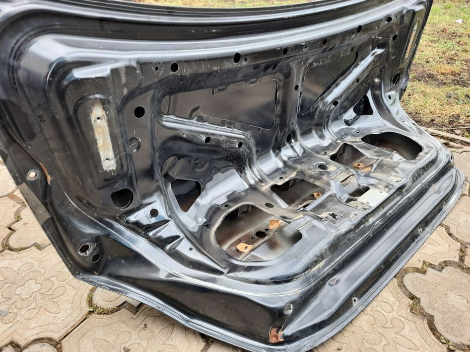 Кришка багажника Mitsubishi Lancer 9