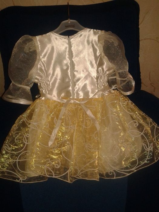 Нарядное платье девочке 1. 5-3 лет