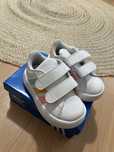 Кросівки adidas bubble 23 розмір