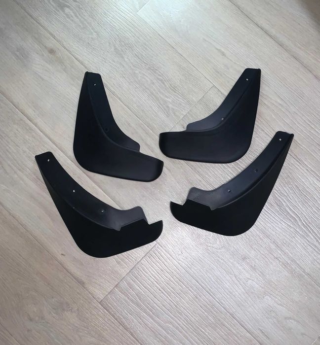 Бризговики mazda 3 новые 2007 г