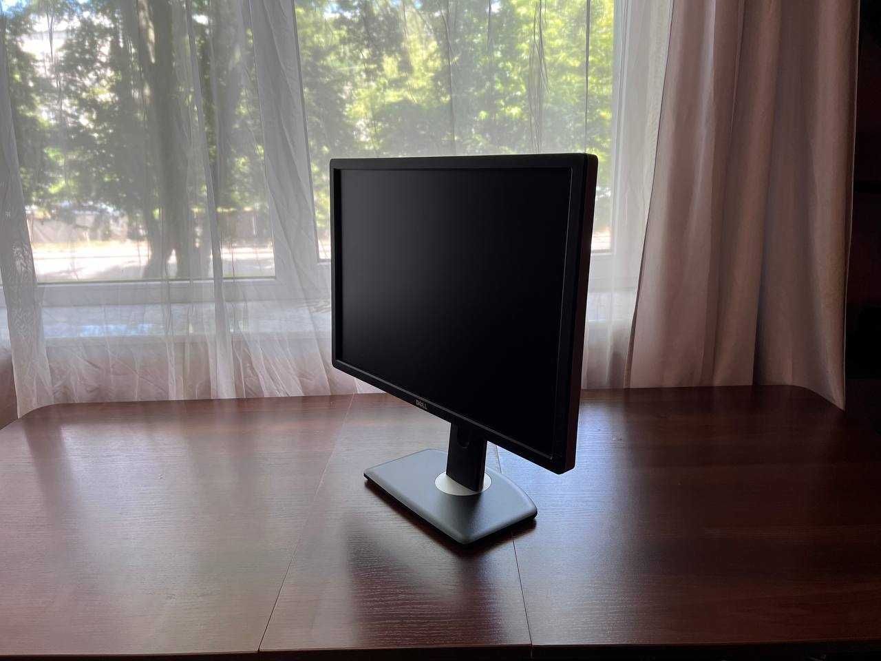 Персональний Комп'ютер + Монітор DELL U2412M + Logitech набір