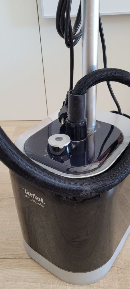 Tefal stacja parowa do ubrań jak nowa IT3440