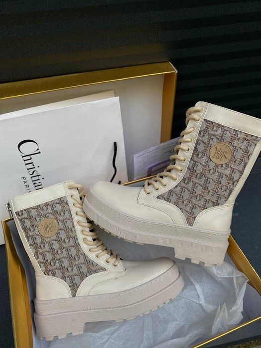 Dior Boot Beige Logo
