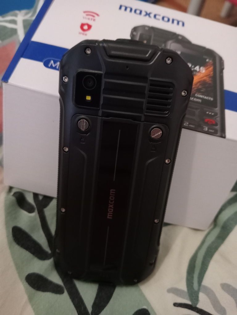 Telefon pancerny Maxcom MM918