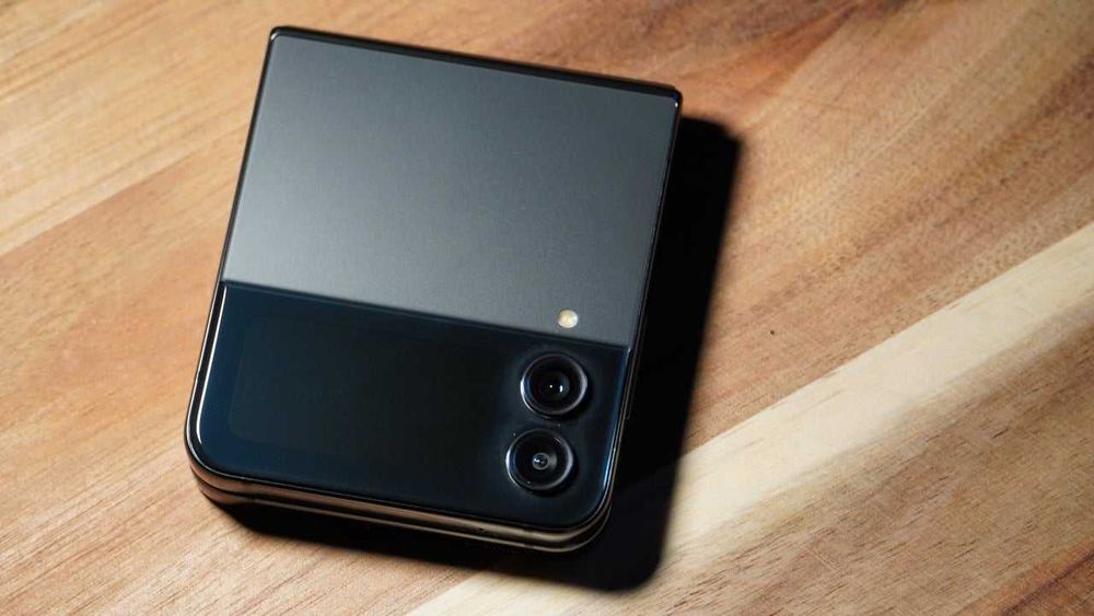 Nowy Samsung Galaxy Z Flip5 512GB Mint Graphite Lavender Central GSM