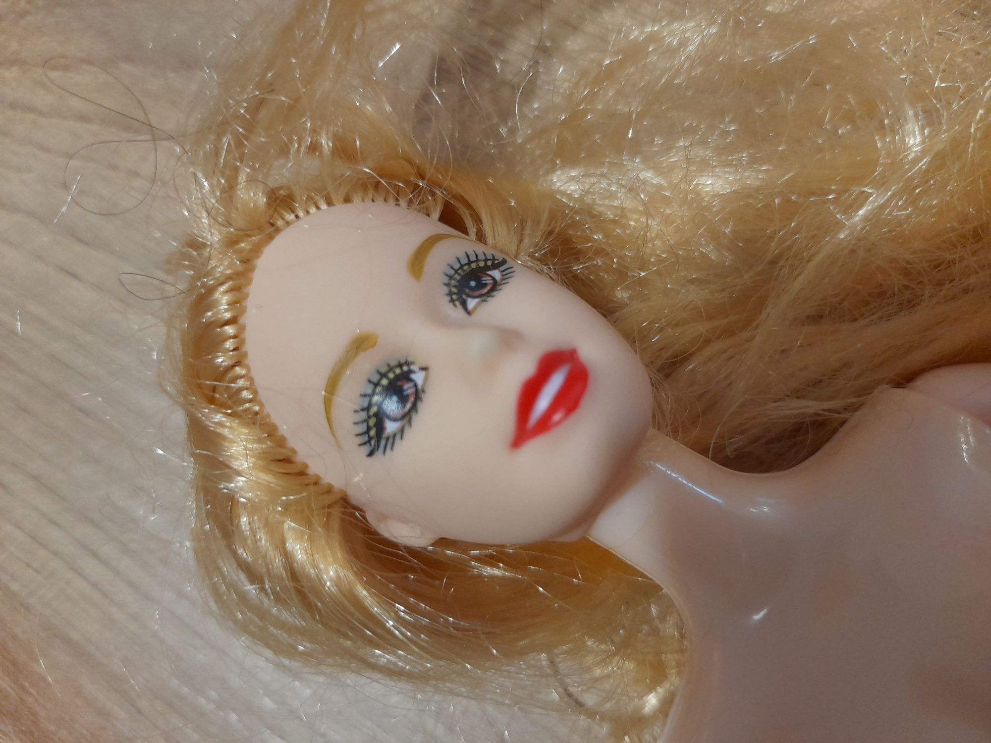 Lalka barbie blond