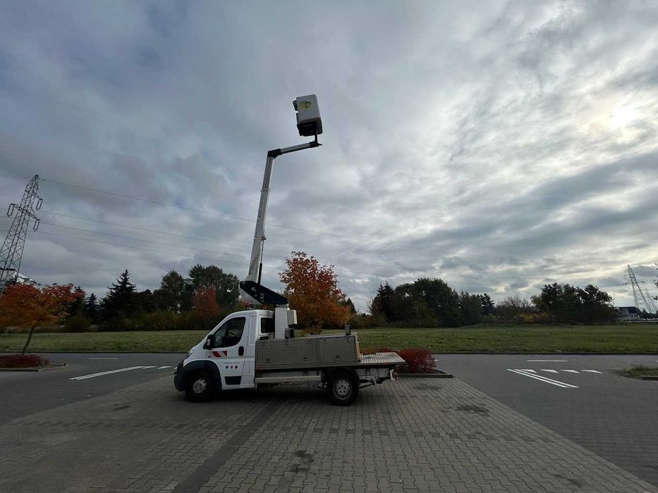 Podnośnik koszowy / zwyżka wynajem 12 m z operatorem