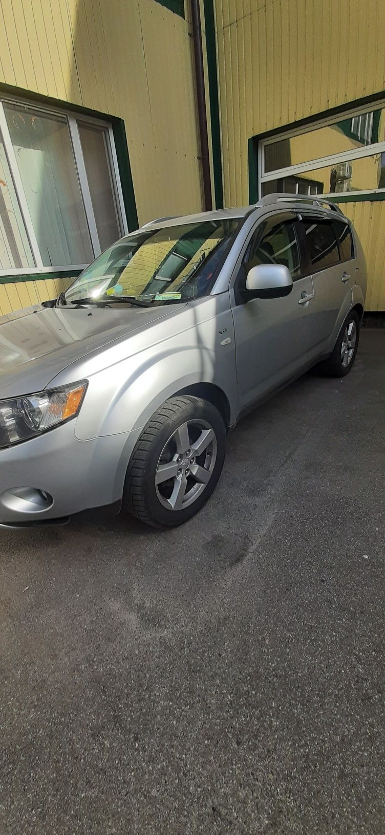 Продам ,авто Mitsubishi Outlander XL 2008 р.в двигун 3.0 бензин
