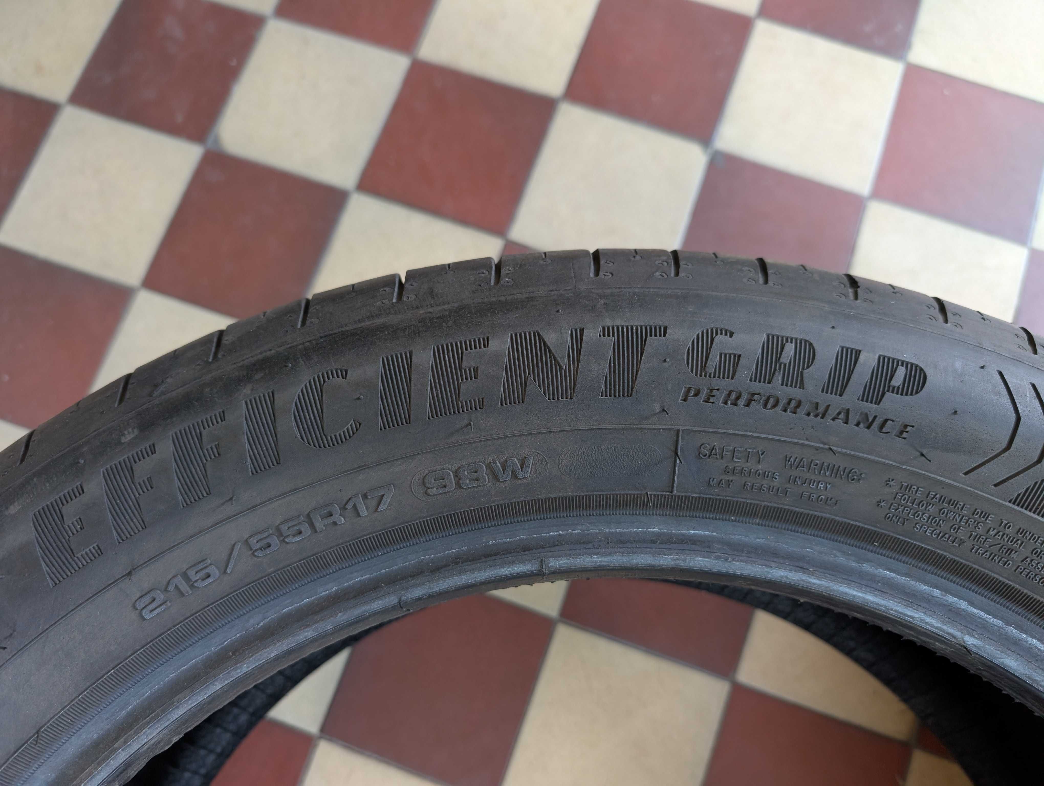 Goodyear EfficientGripPerformance 215/55R17 98W #452&