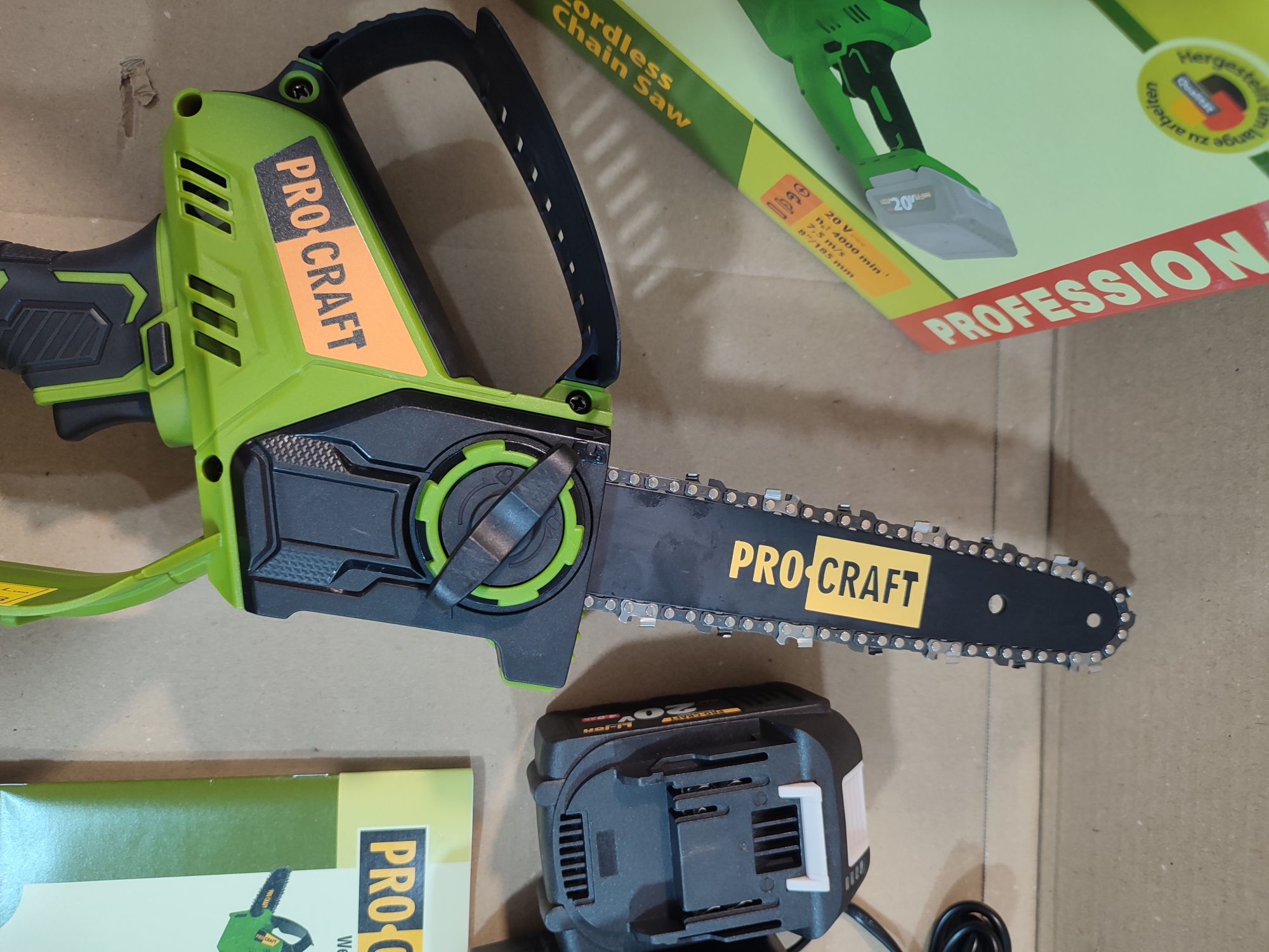 Акумуляторна міні пила Procraft PKA30 4А 2шт і ЗП