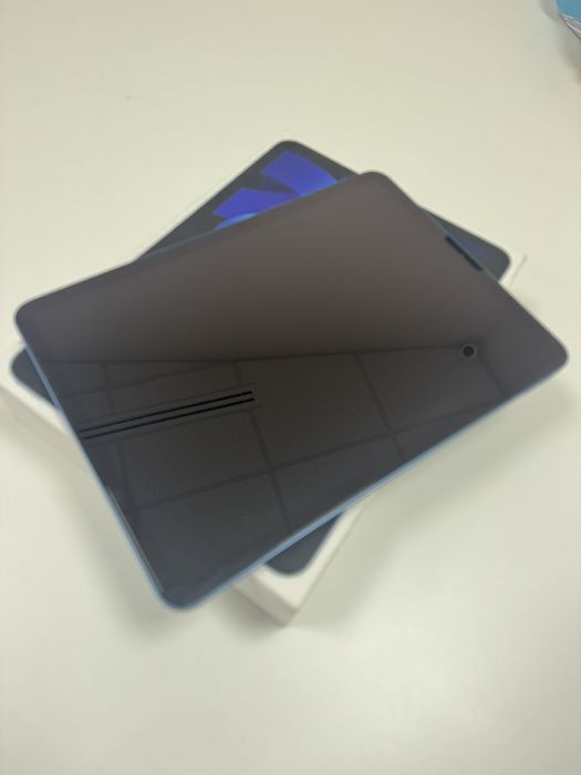 Планшет Apple iPad Air 5 10.9 M1 64GB