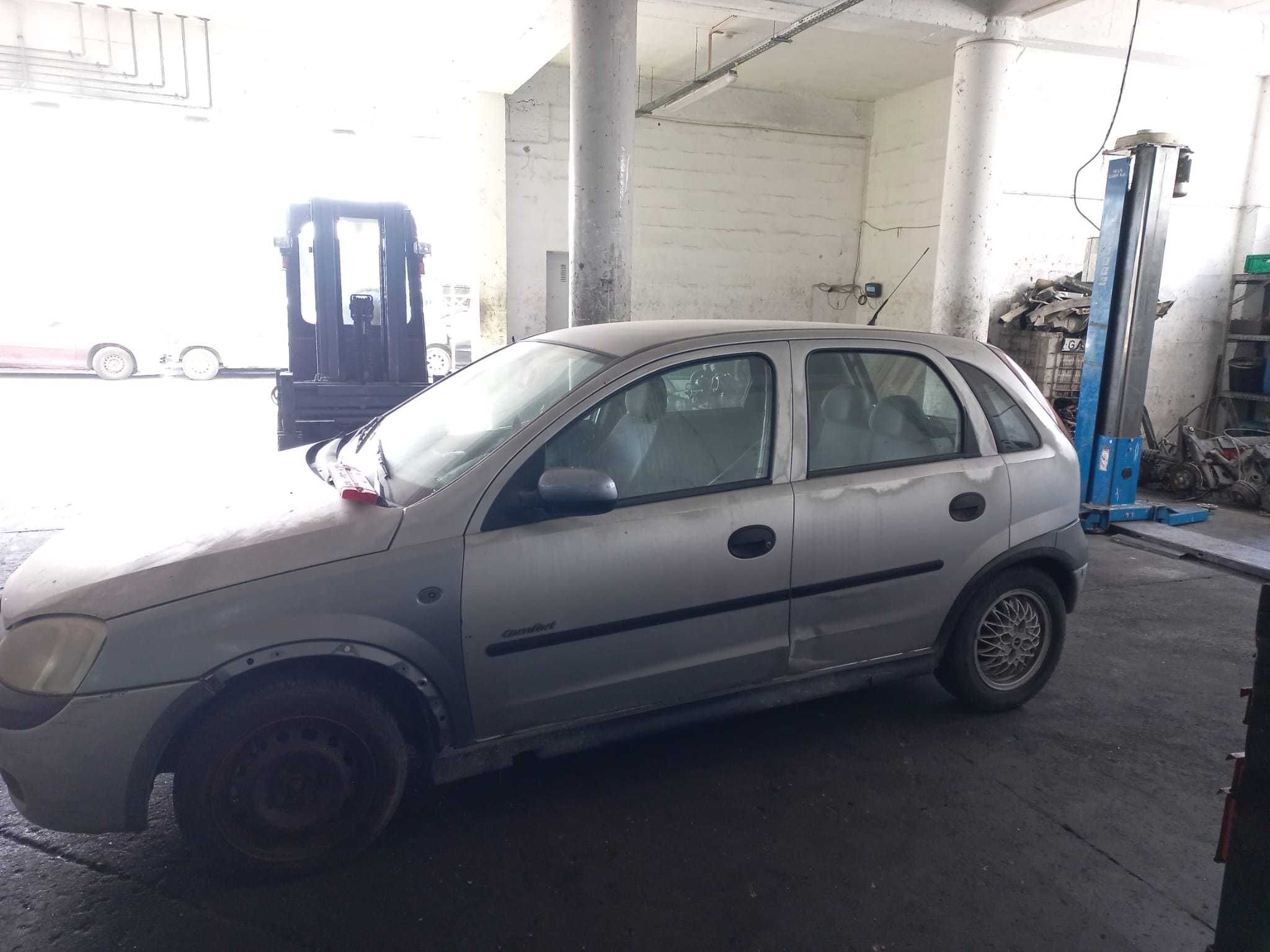 Opel Corsa para peças