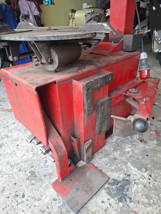 Montazownica do opon automatyczna