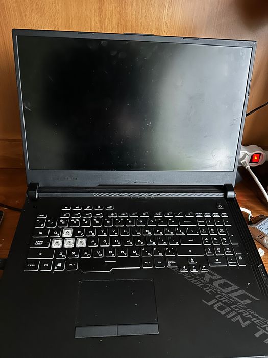 Laptop asus rog strix g17