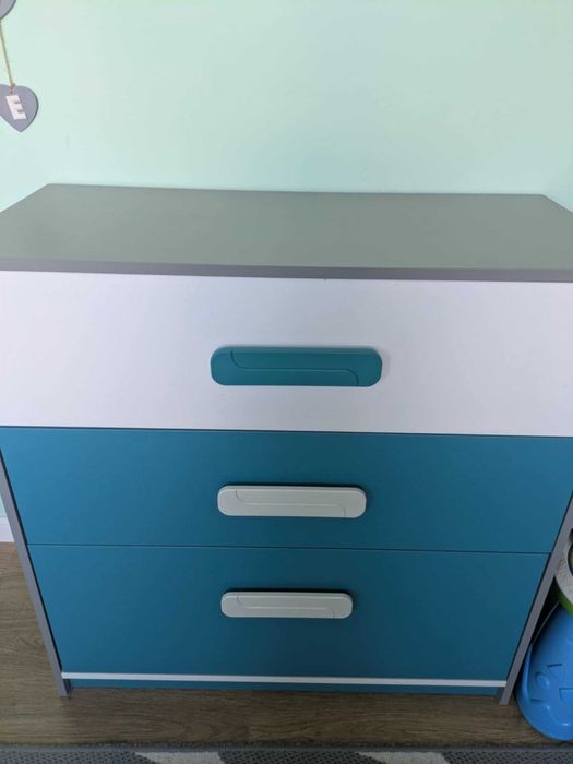 Szafa i komoda do pokoju dzieciecego