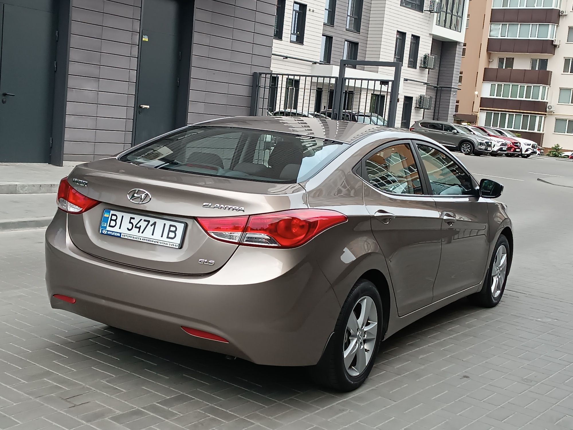 Hyundai Elantra GLS