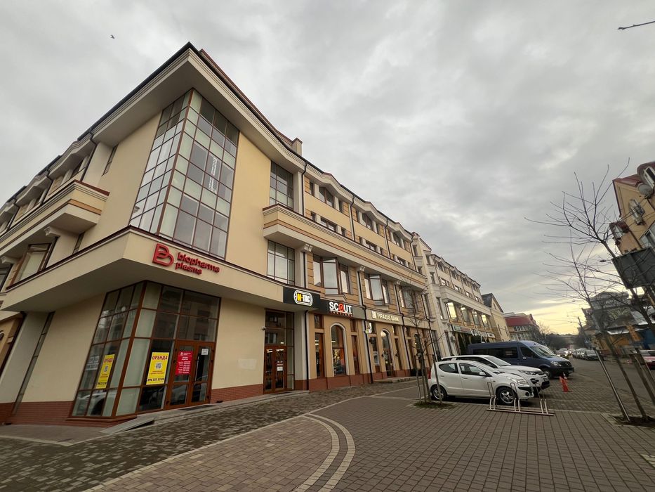 Оренда (продаж)приміщень в центрі міста 719,2 м.,720м по вул.Гузара,49