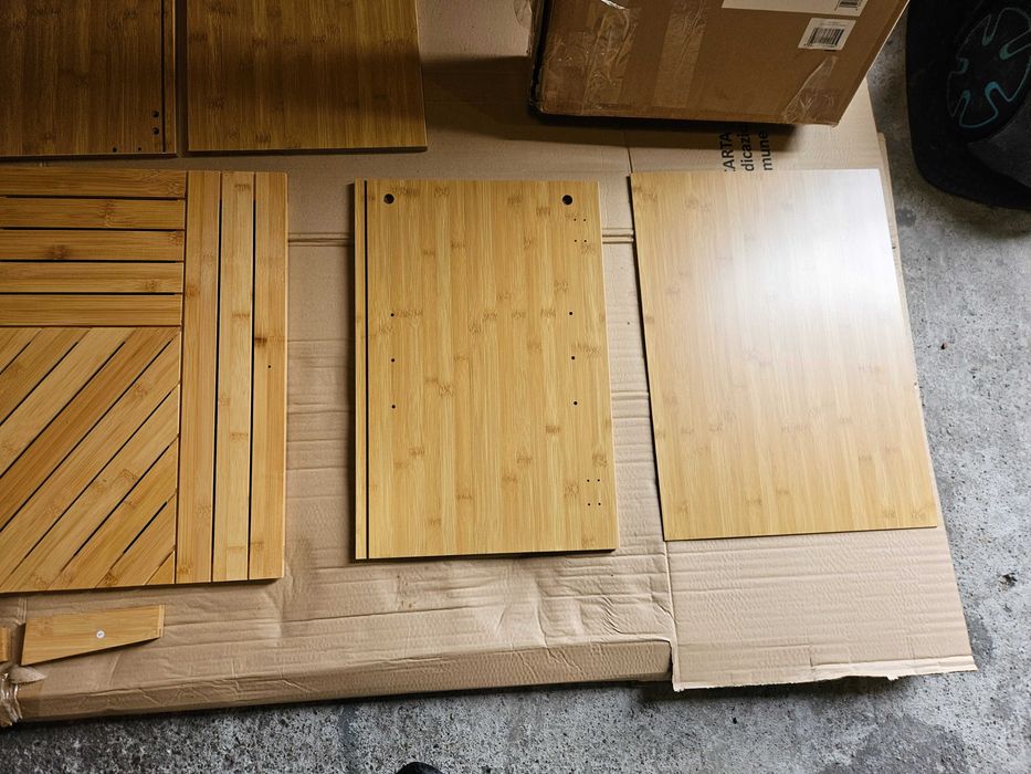 Bambusowa szafka łazienkowa z drzwiczkami