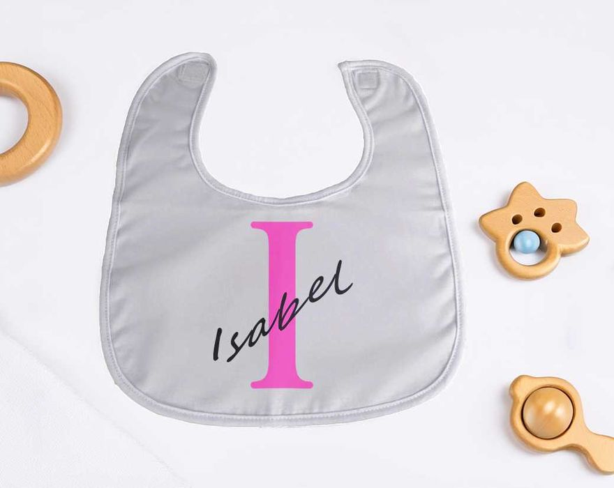 Babete personalizado com inicial e nome