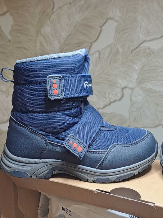 Продам дитячі утеплені черевики Outventure