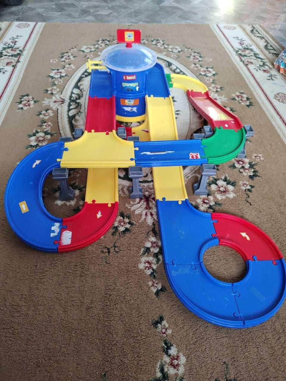 Гараж з дорогою KID CARS 3D WADER 53130 (довжина 5,5 М)