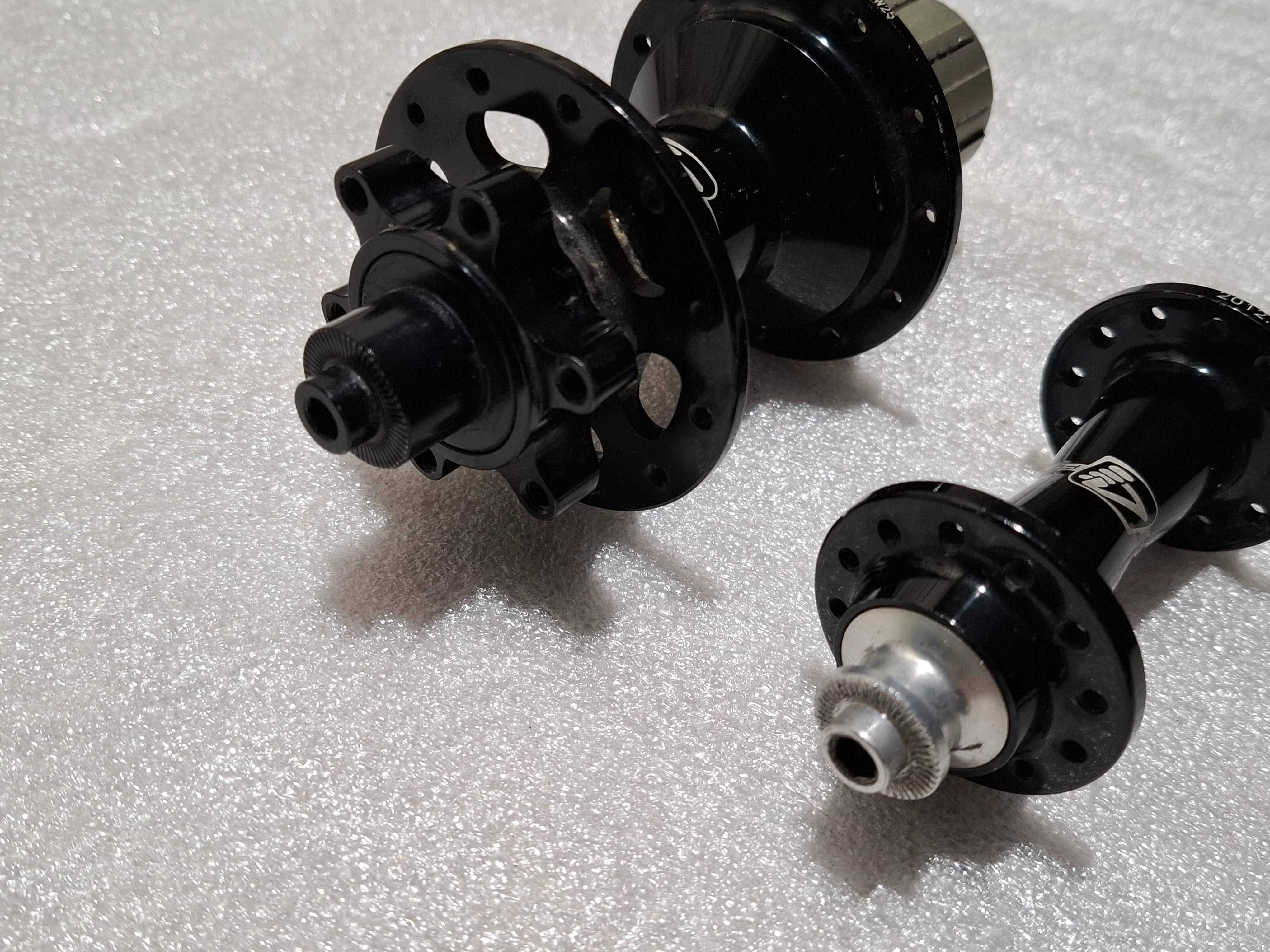 Komplet Piasty Rowerowe Forza 4ZA Pod Tarczę 100x135 Shimano Sram