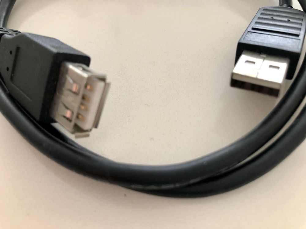Diversos cabos USB