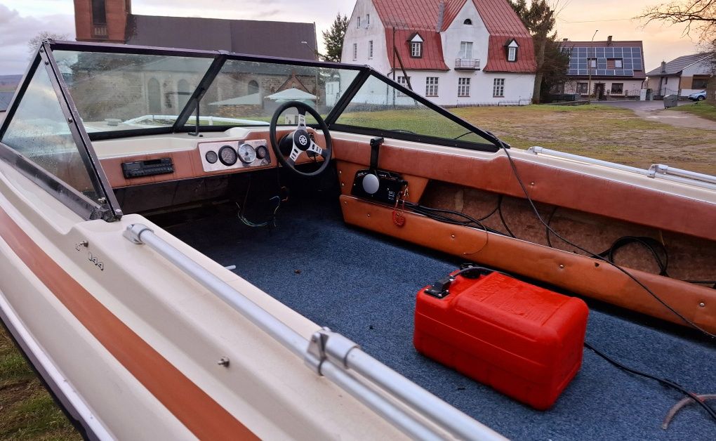 Motorówka Glastron ss v 144, Parsun 40