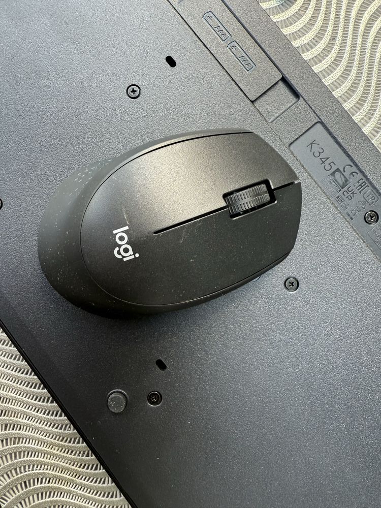 Klawiatura logitech z myszka