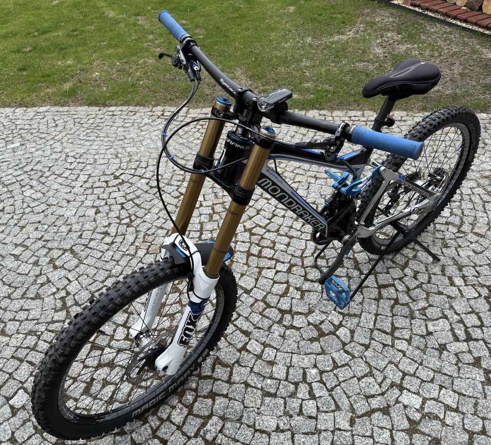 Rower DH Mondraker Summum Pro team