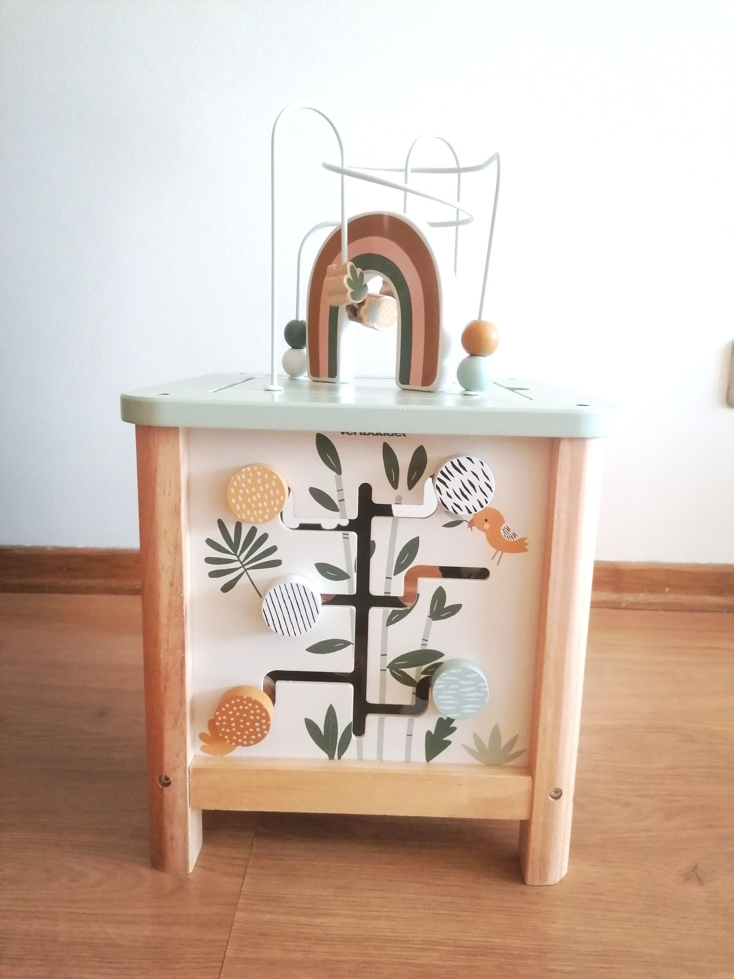 Cubo grande de atividades