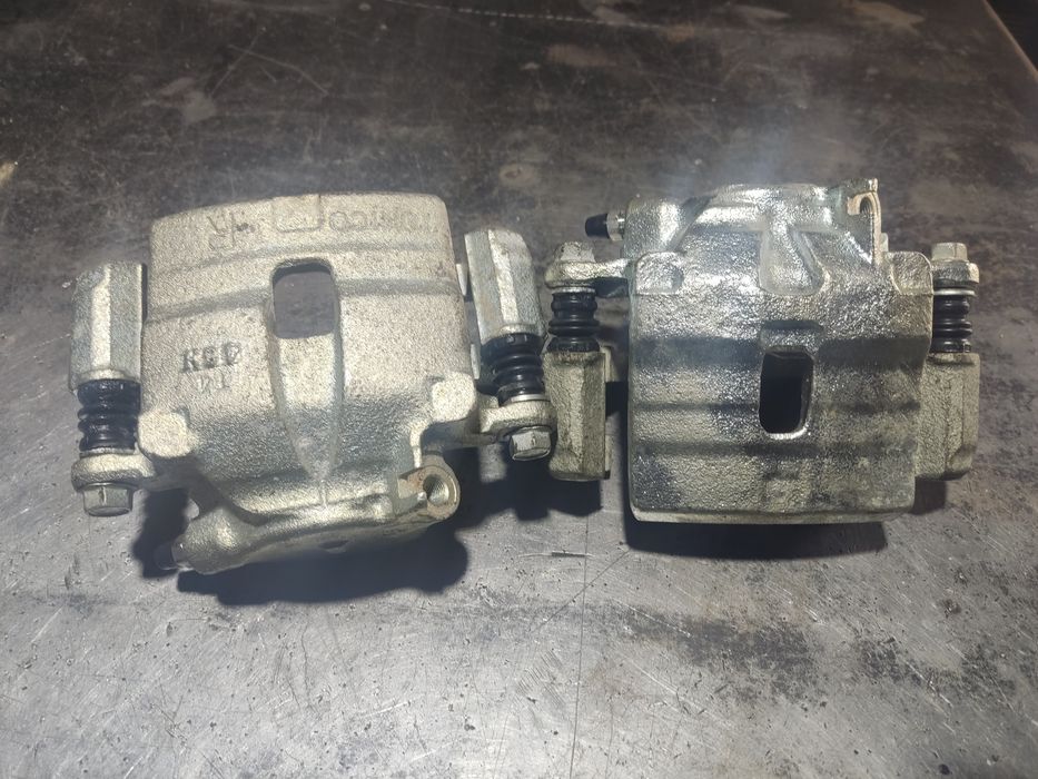 Zacisk zaciski hamulcowe Suzuki Vitara grand Vitara tokico