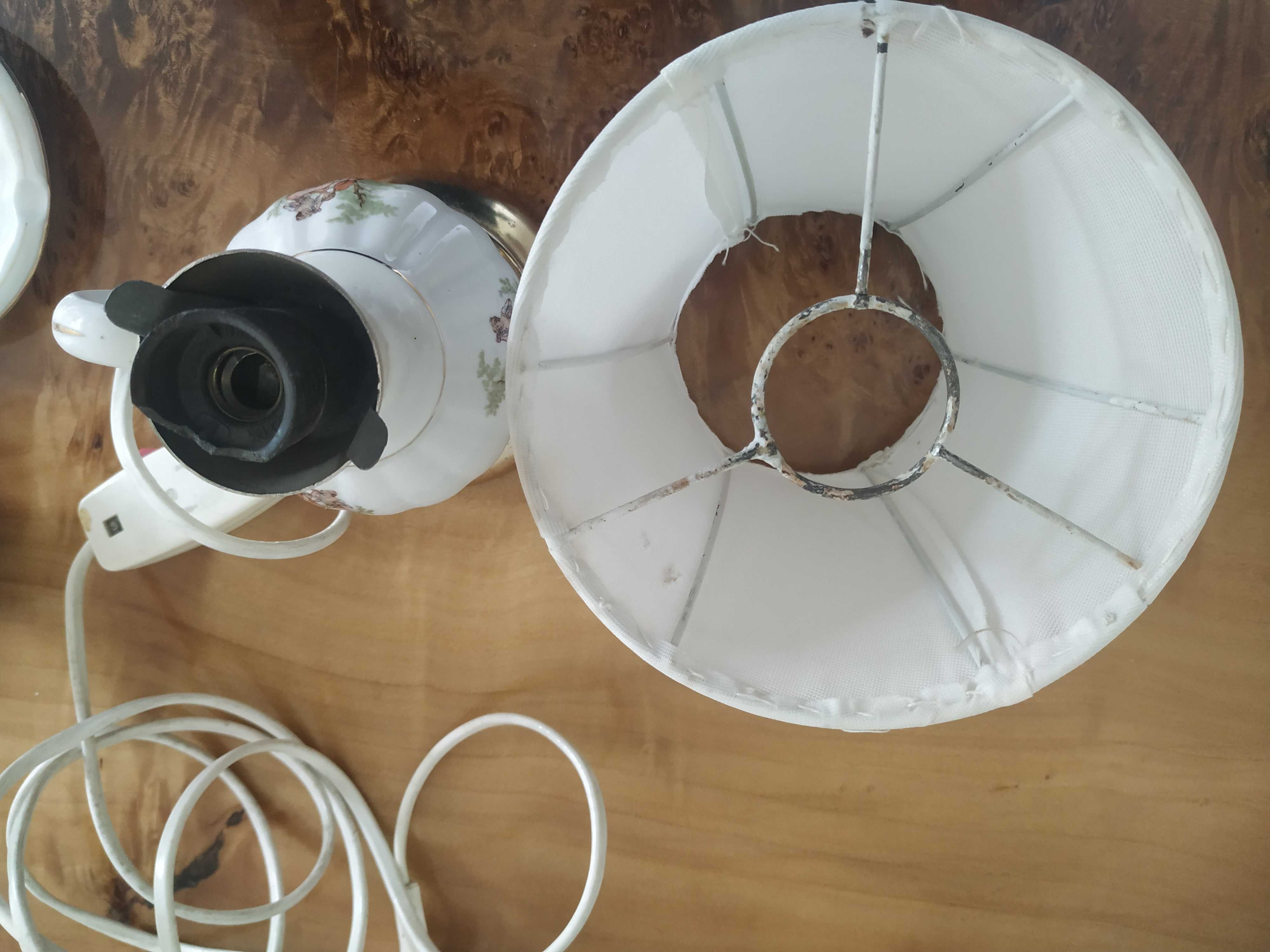 Porcelanowa Lampka