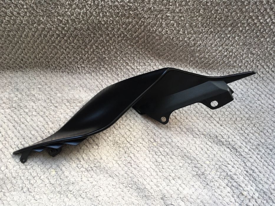 Ogon lewy owiewka Yamaha R6 RJ27 BN6