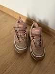 pudrowo różowe nike air max 97