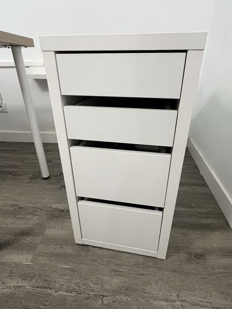 Movel de gavetas branco Ikea