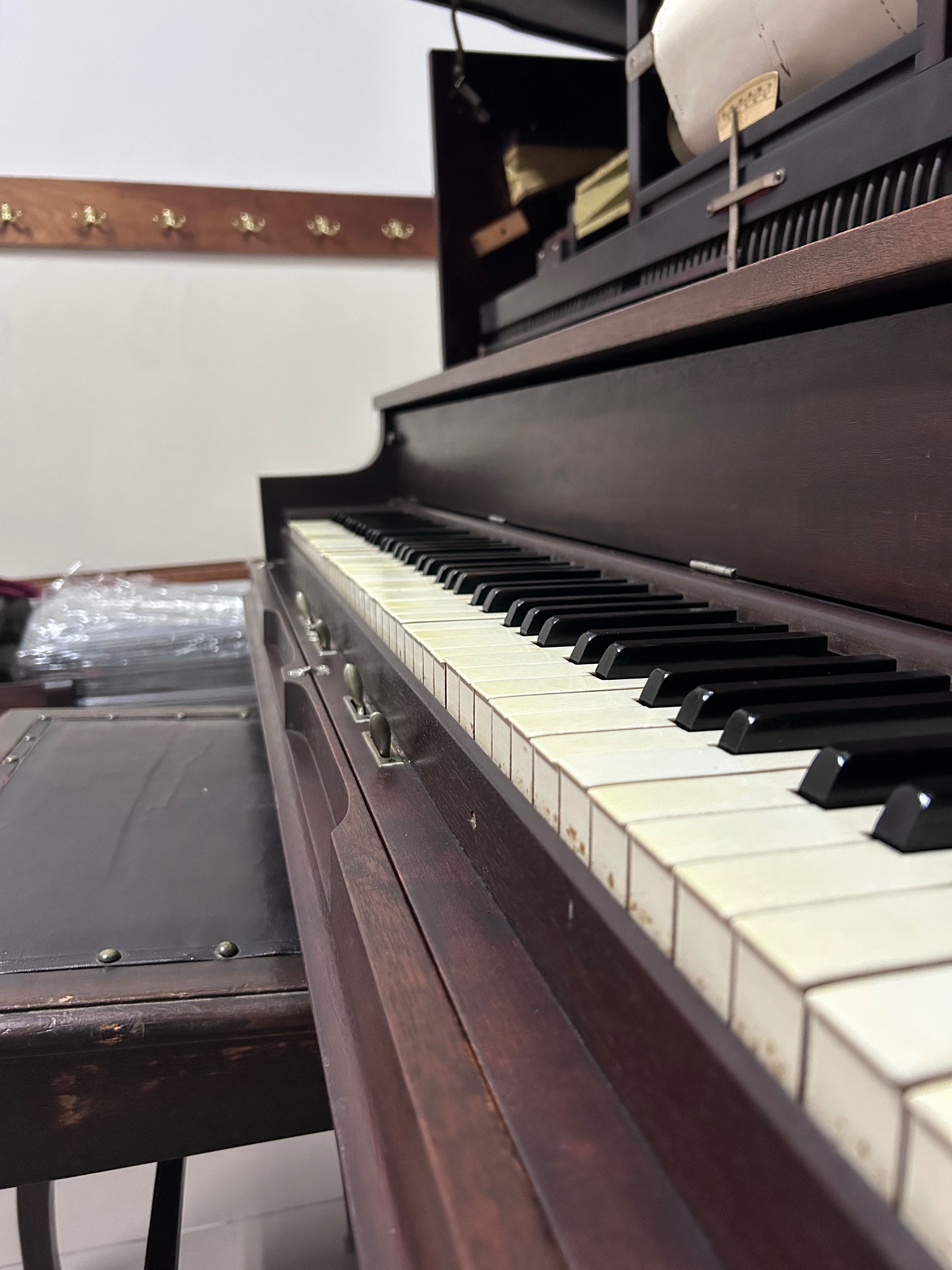 Sterling Player Piano - Pianola